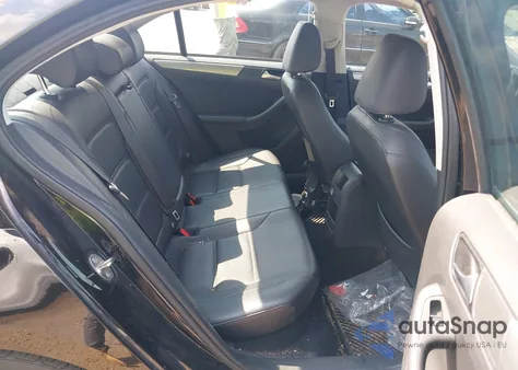 2018 Volkswagen Jetta 1.4T Se/1.4T Wolfsburg Edition from USA, damaged, VIN 3VWB67AJ1JM229015